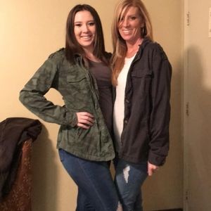 Meet your Posher, Meredith